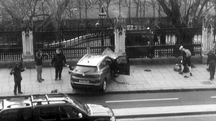 Westminster bridge grey SUV